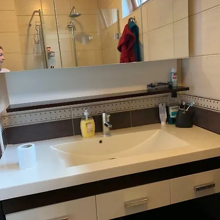 Hotel apartamentowy Holiday *