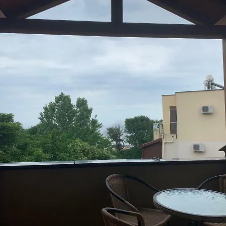 Holiday Aparthotel Lozenets