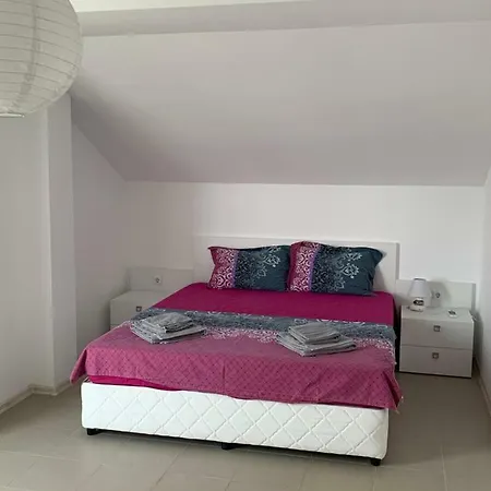 Aparthotel Holiday Lozenets