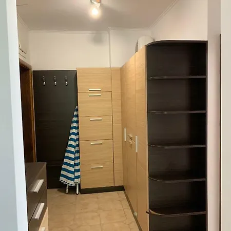 Holiday Aparthotel Lozenets