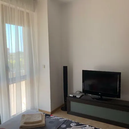 Holiday Aparthotel Lozenets