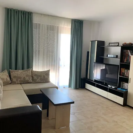 Holiday Aparthotel Lozenets